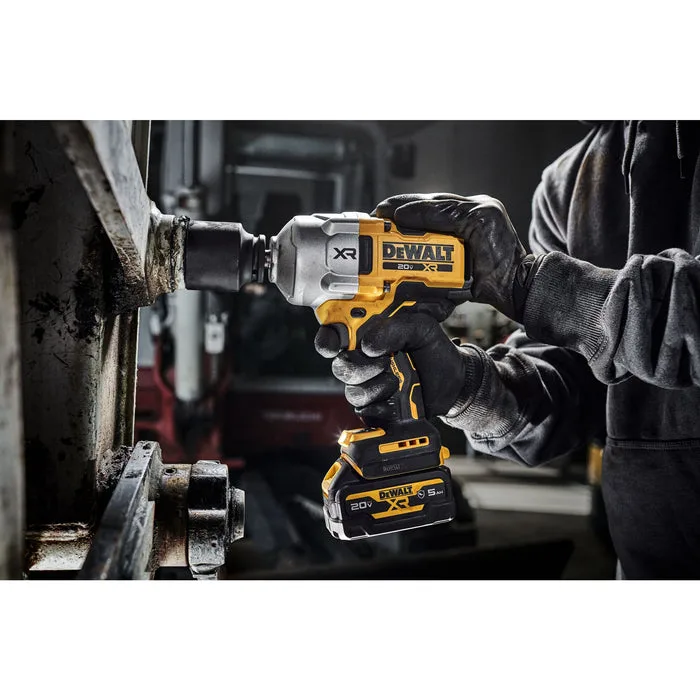 DEWALT 20V MAX Impact Wrench image 2